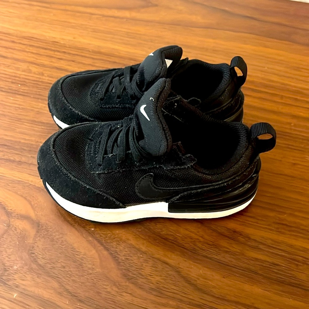 Nike Toddler Black Sneakers Size 8
